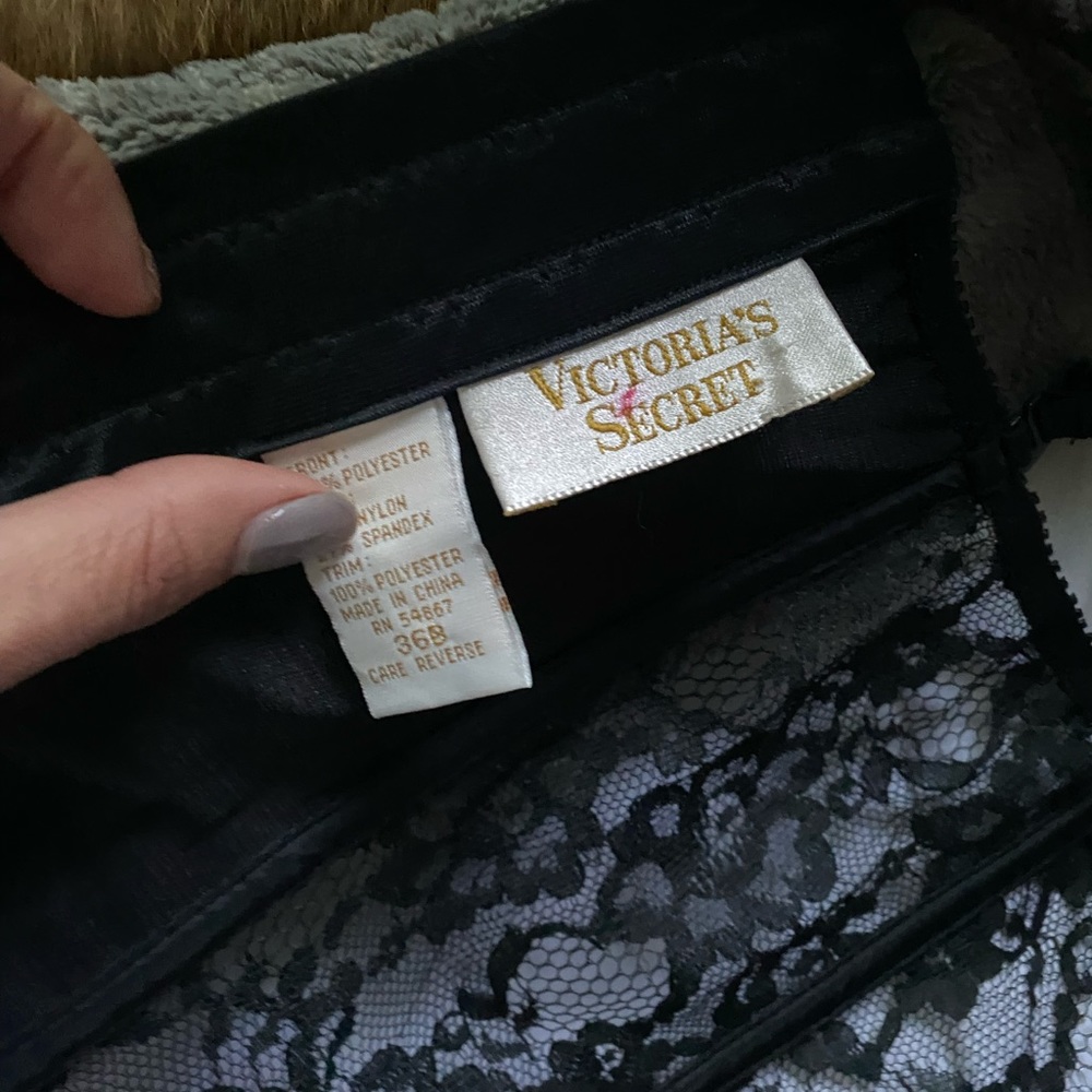 The Vintage Victoria’s Secret Lace Corset - Picture 12 of 12
